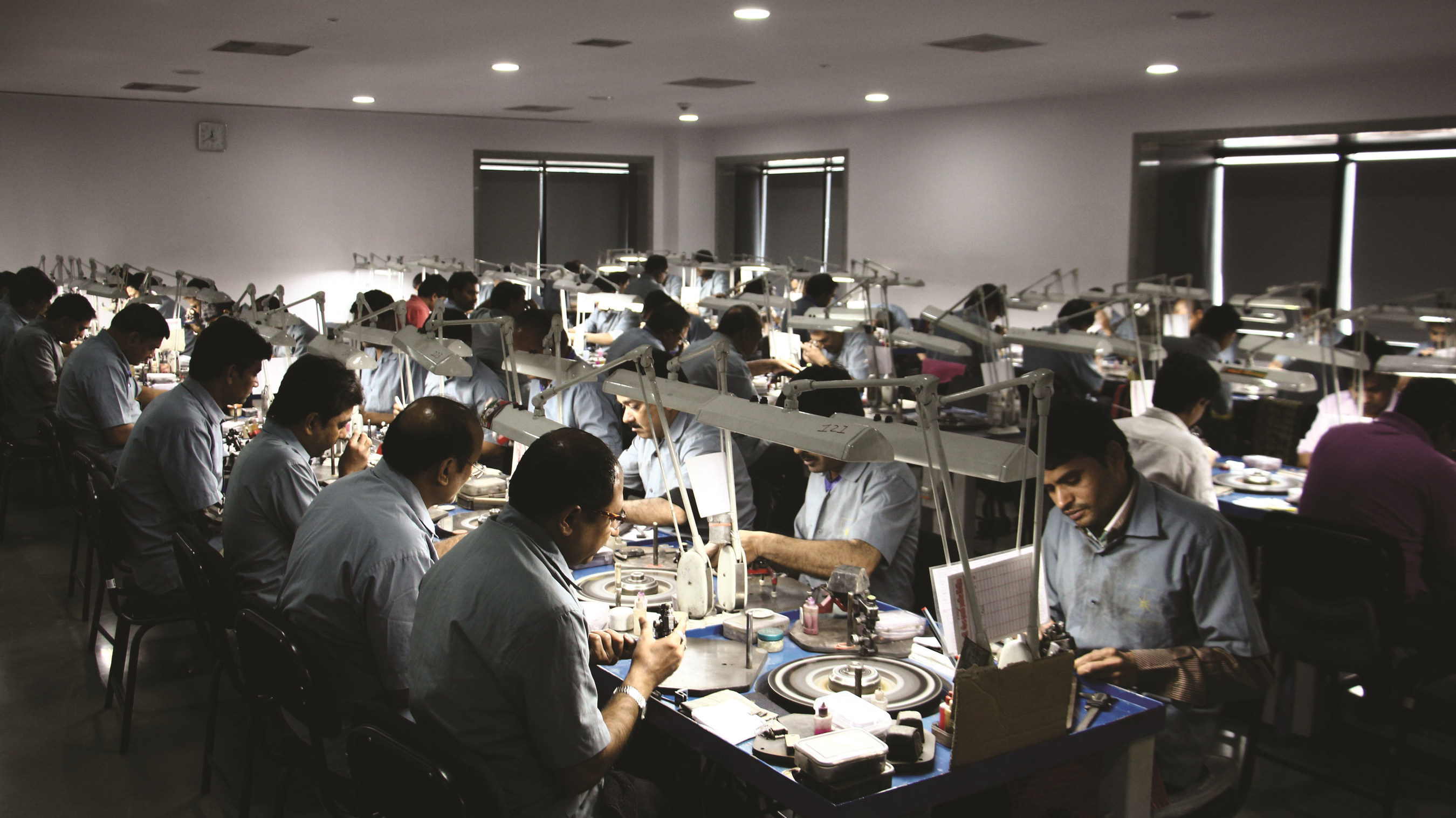 Gem academy. Diamond Factory w. Surat Diamond Bourse.